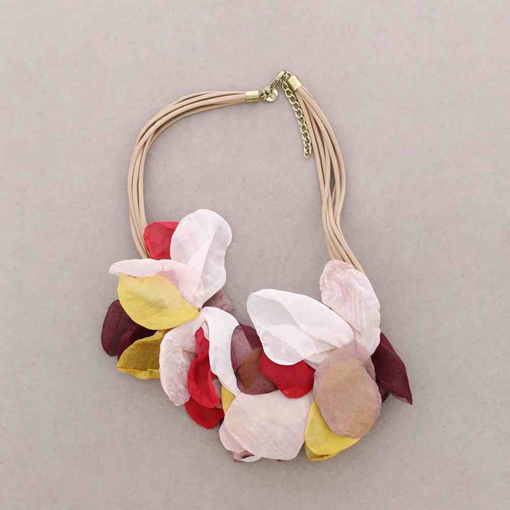 THREE FLOWERS SHORT NECKLACE