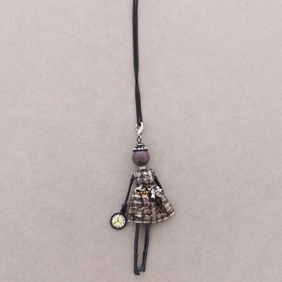 LONG PENDANT NECKLACE DOLL
