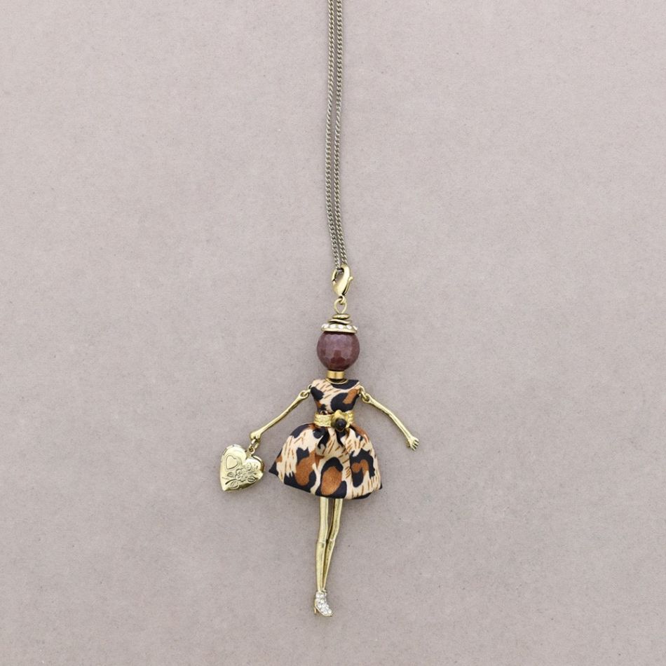 LONG PENDANT NECKLACE DOLL