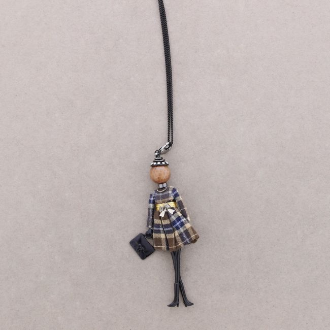 LONG PENDANT NECKLACE DOLL