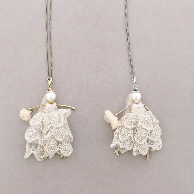 LONG PENDANT NECKLACE DOLL
