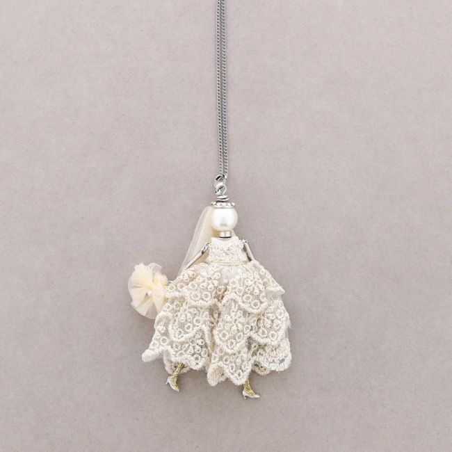 LONG PENDANT NECKLACE DOLL