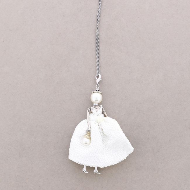 LONG PENDANT NECKLACE DOLL