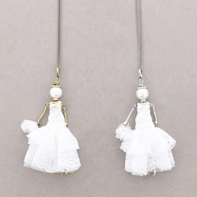 LONG PENDANT NECKLACE DOLL
