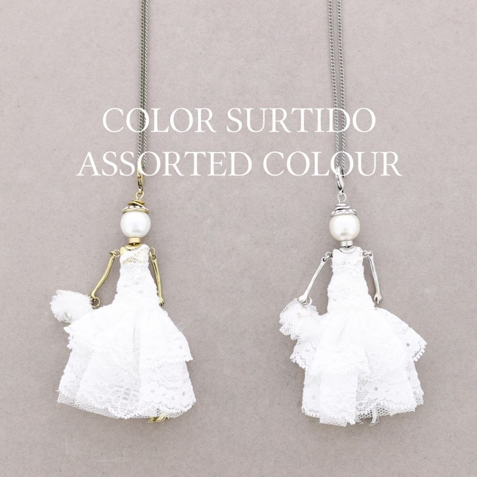 LONG PENDANT NECKLACE DOLL