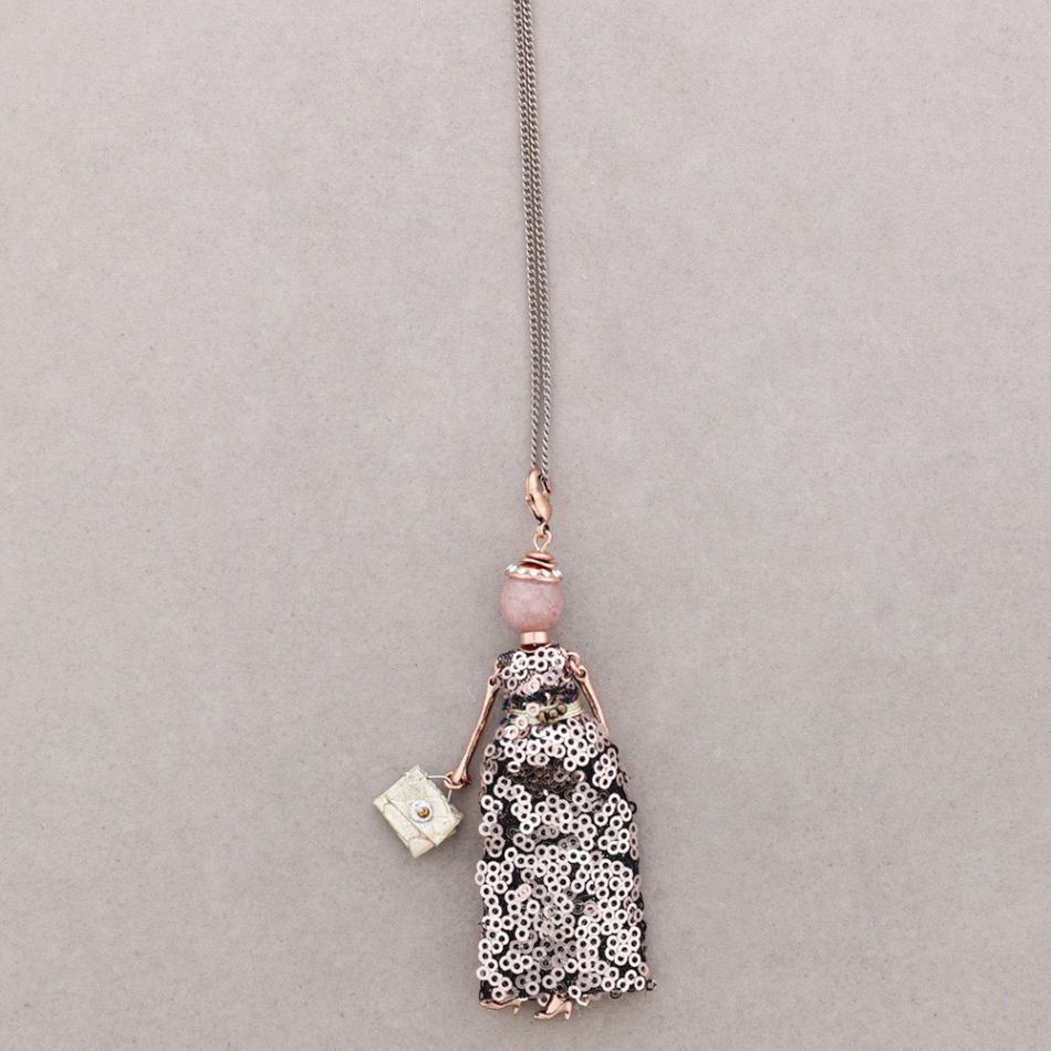 LONG PENDANT NECKLACE DOLL