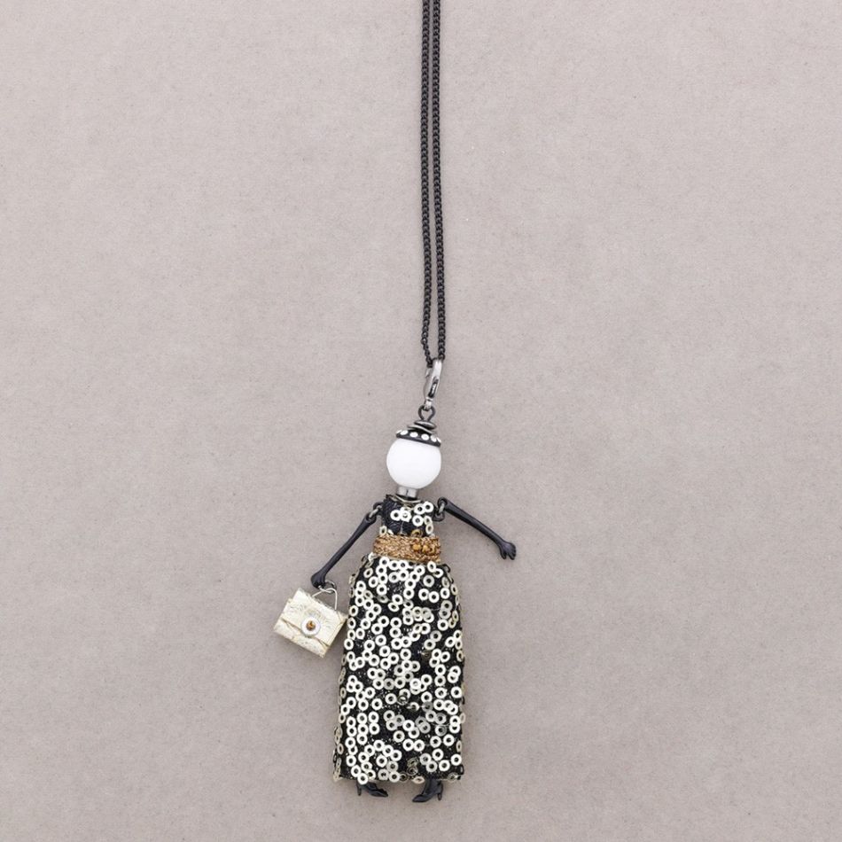 LONG PENDANT NECKLACE DOLL