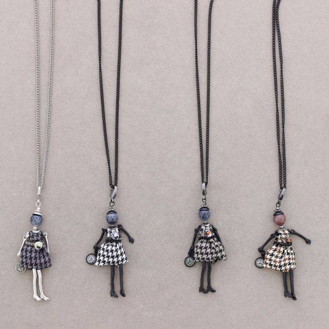 PENDANT SHORT NECKLACE DOLL