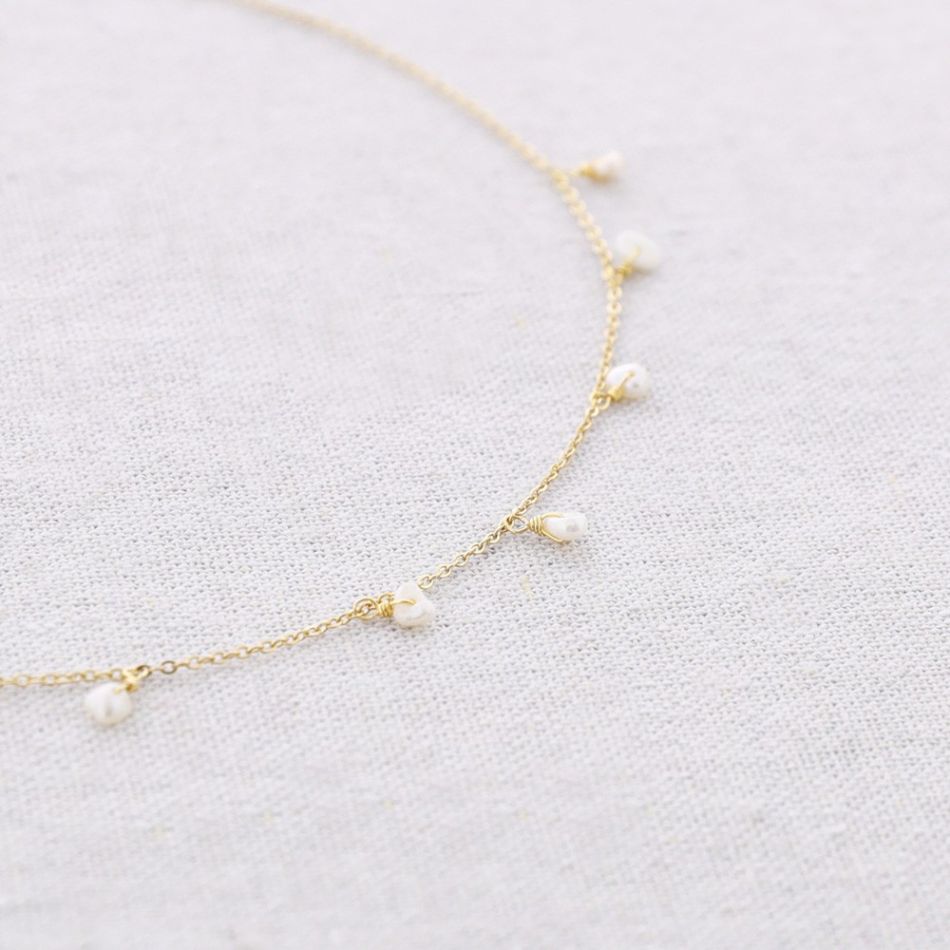 STEEL SHORT NECKLACE WITH PEARL PENDANTS