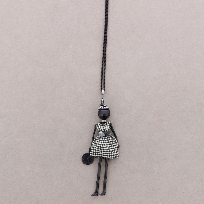 LONG PENDANT NECKLACE DOLL