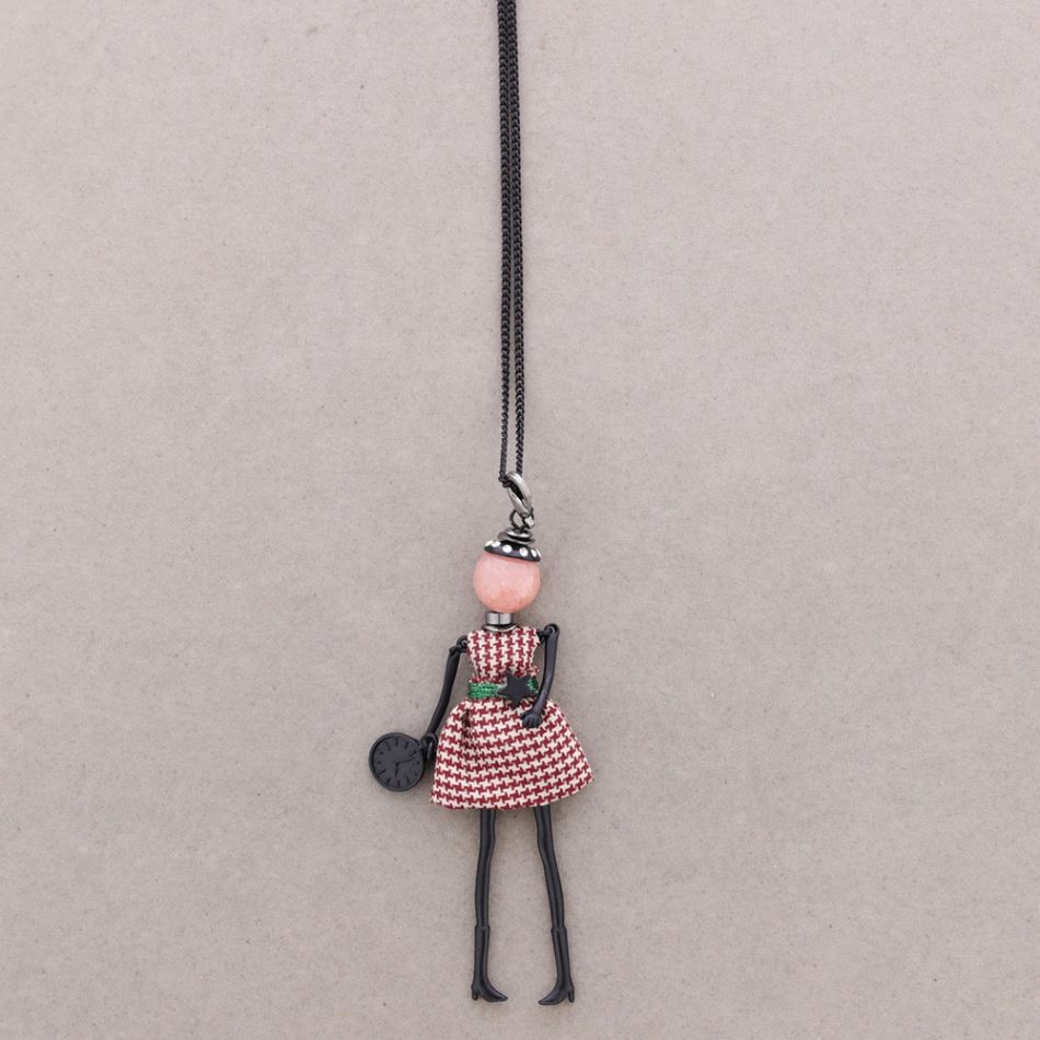 LONG PENDANT NECKLACE DOLL
