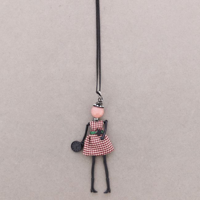 LONG PENDANT NECKLACE DOLL