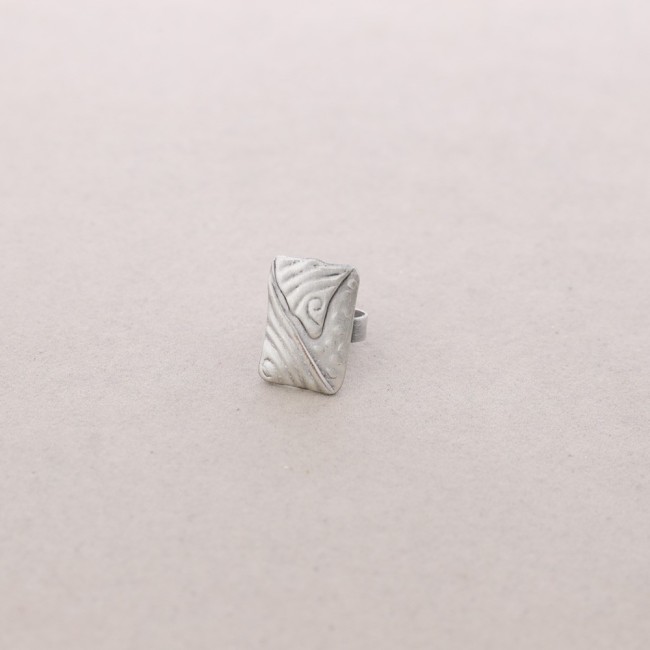 METAL RING