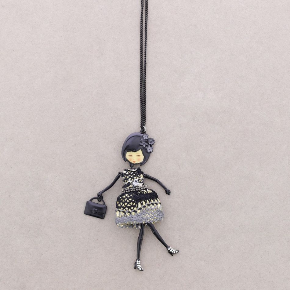 COLLAR LARGO COLG. MUÑECA CARINA