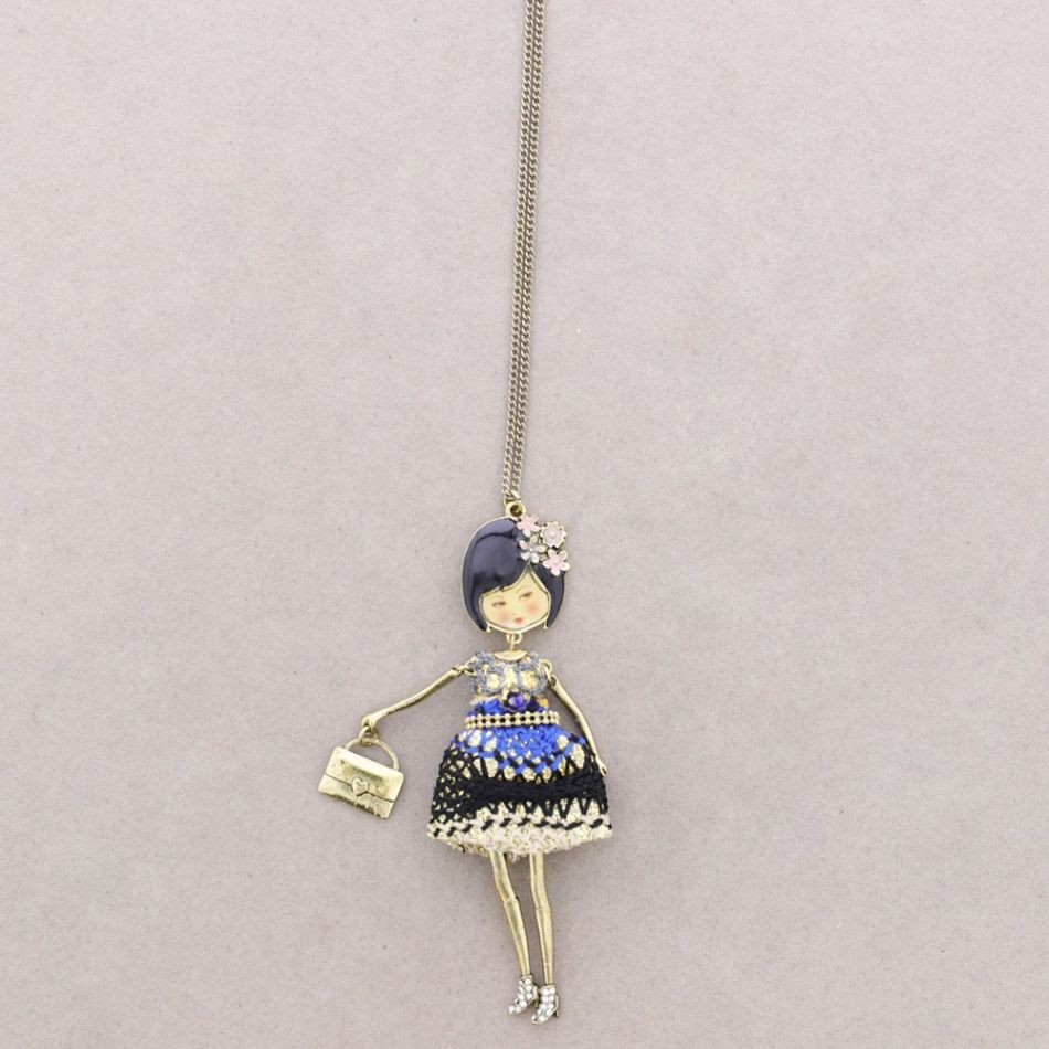 COLLAR LARGO COLG. MUÑECA CARINA