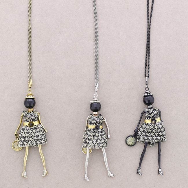 LONG PENDANT NECKLACE DOLL