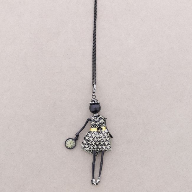 LONG PENDANT NECKLACE DOLL