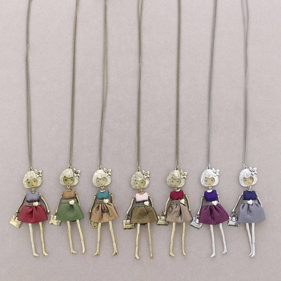 COLLAR LARGO COLG. MUÑECA CARINA