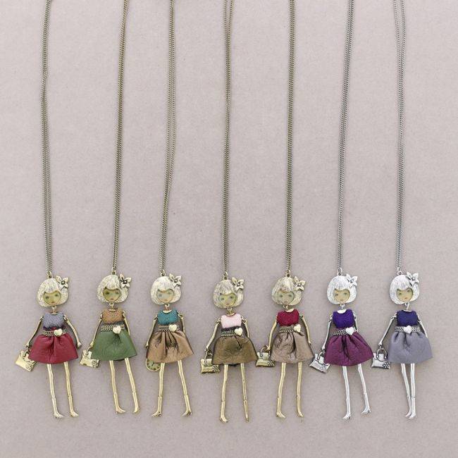 COLLAR LARGO COLG. MUÑECA CARINA