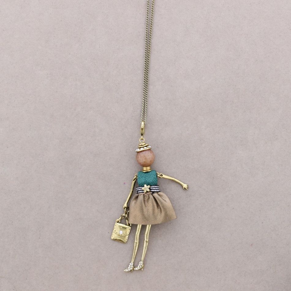 LONG PENDANT NECKLACE DOLL