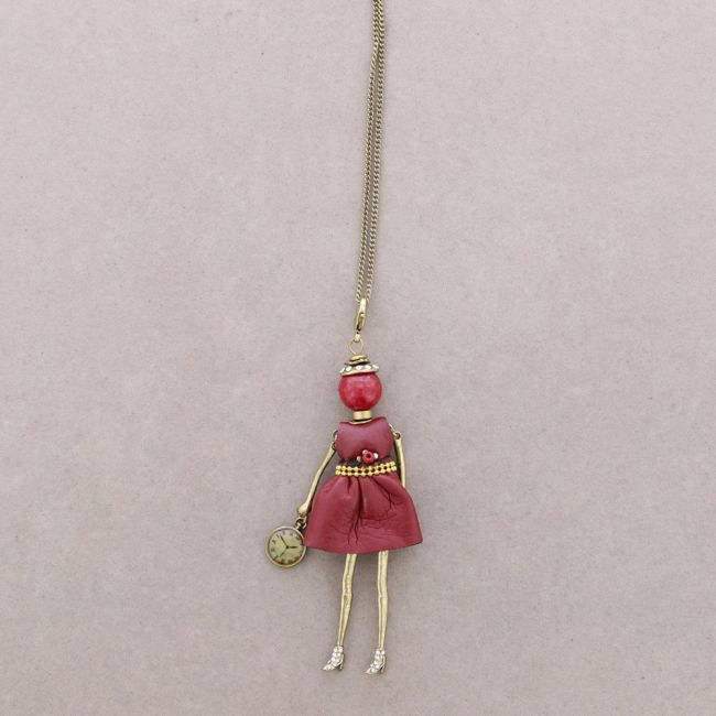 LONG PENDANT NECKLACE DOLL