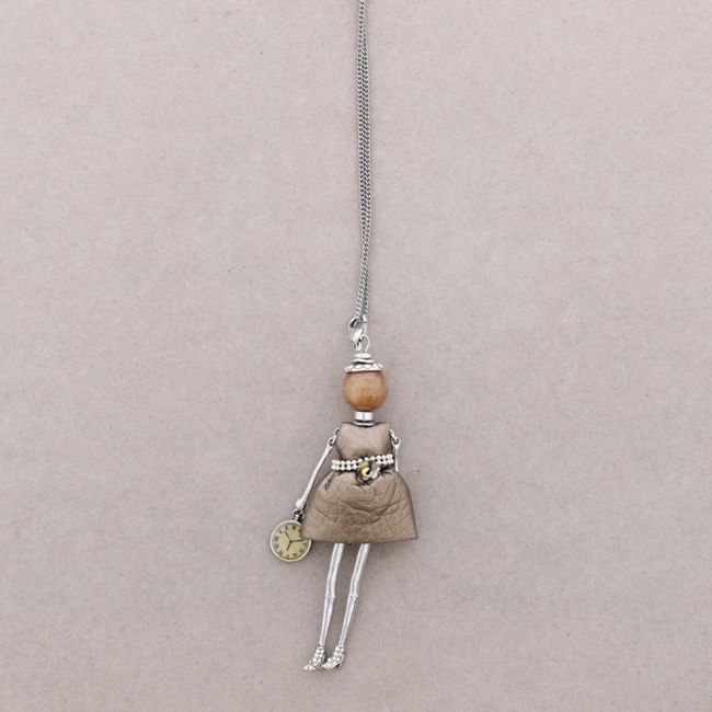 LONG PENDANT NECKLACE DOLL